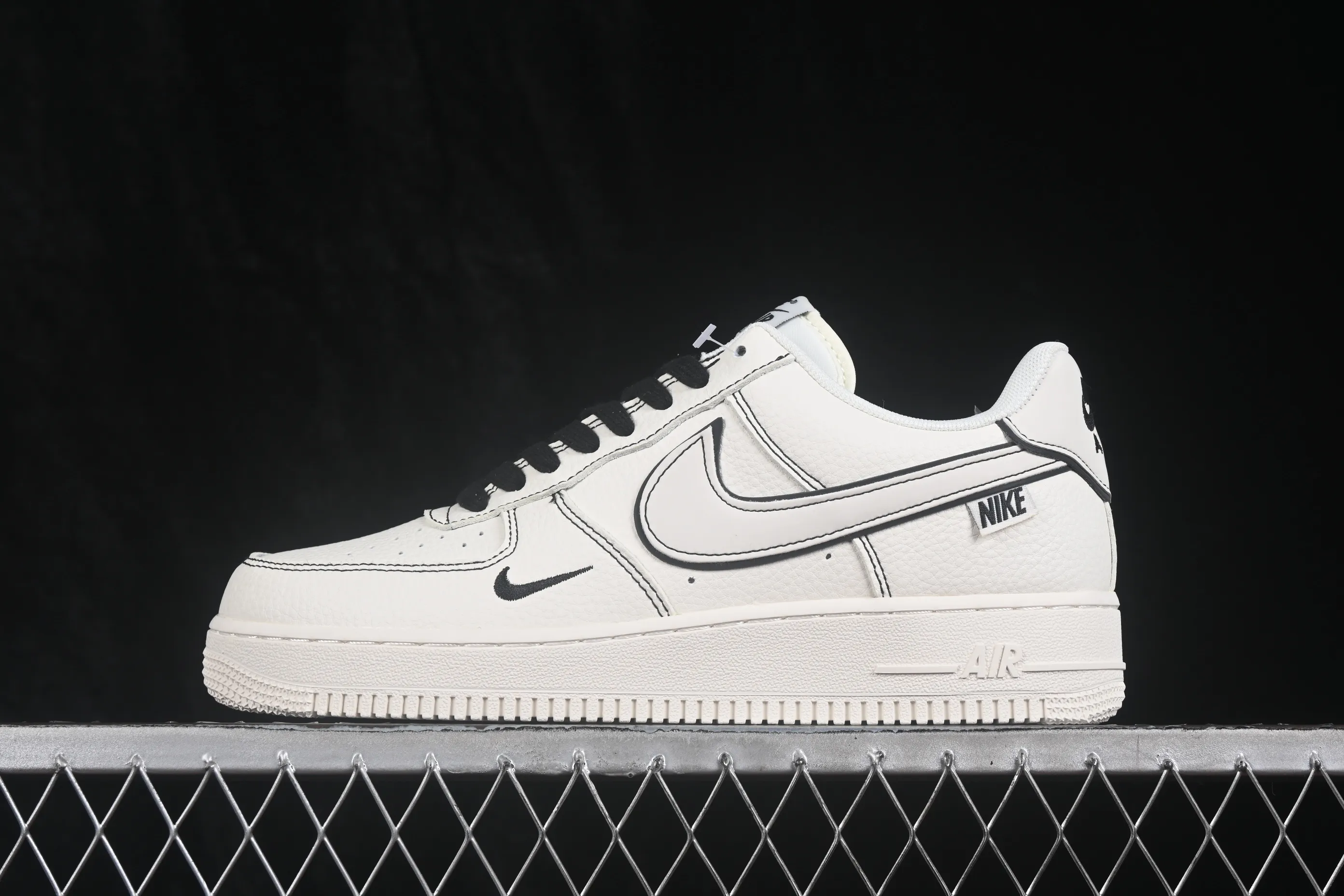 All categories Nk Air Force 1 Air Force series Nk Air Force 1 Low Air Force low-top Nike Air Force 1'07 Low joint model Air Force 1 low-top casual sneakers DN9688-118